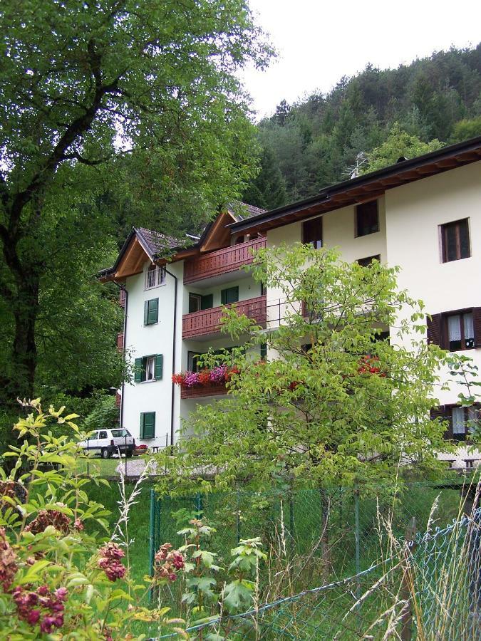 Tiarno di Sopra B&B Ai Pini מראה חיצוני תמונה